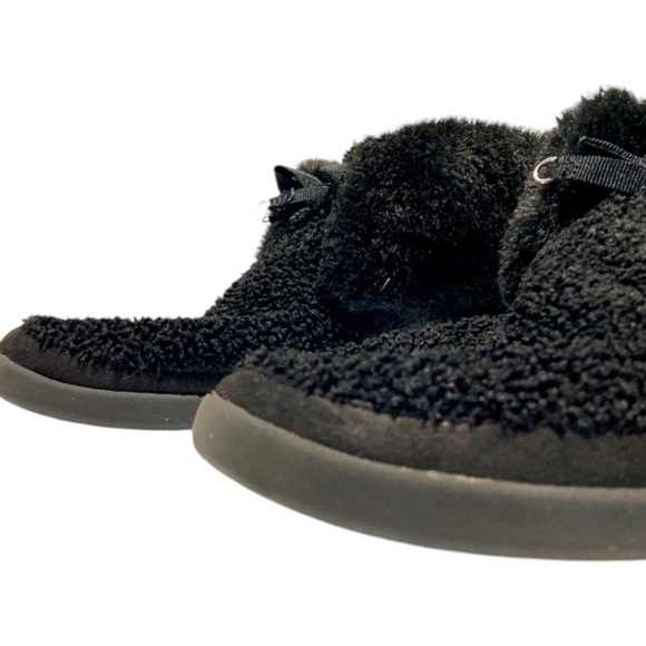 Women’s Toms Fleece Chukka Style Boots - Picture 4 of 9